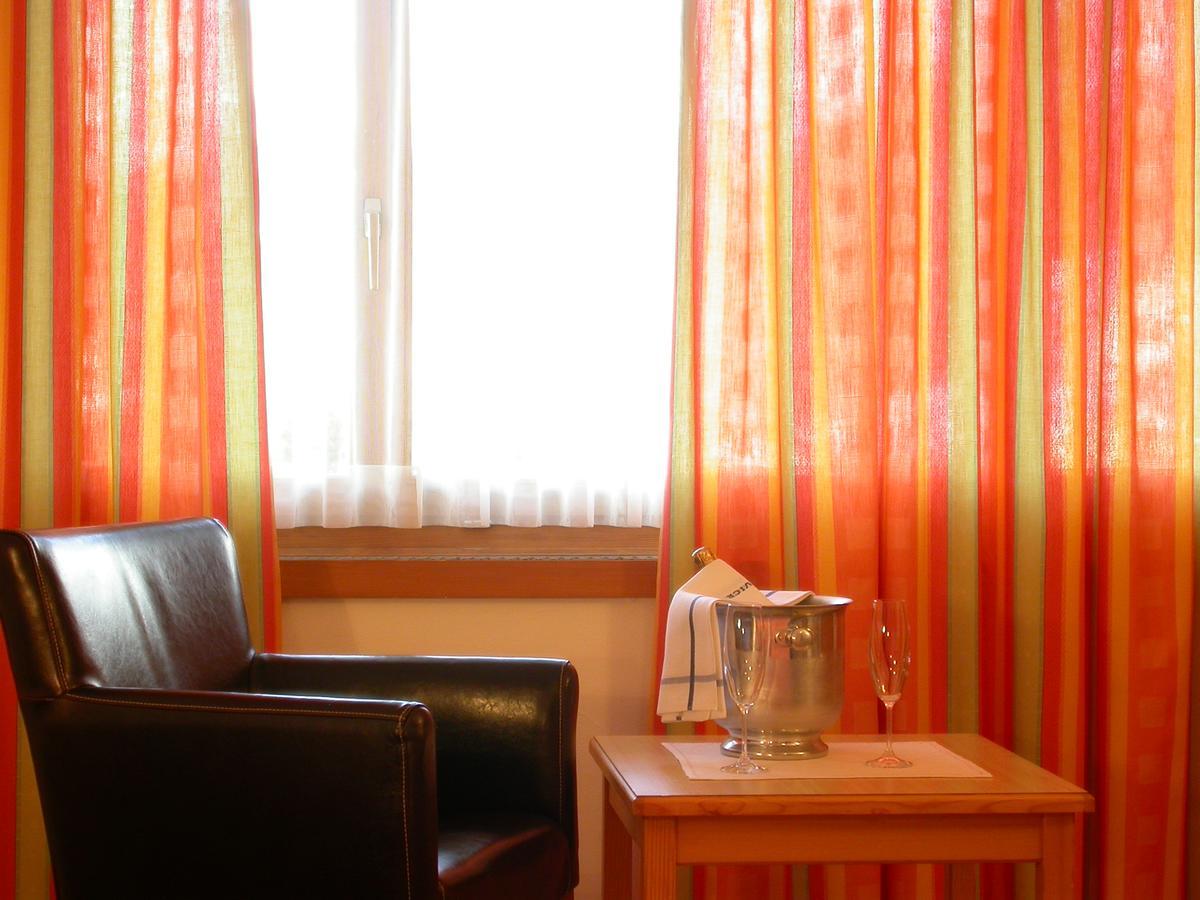 Hotel Poestli マローヤ エクステリア 写真